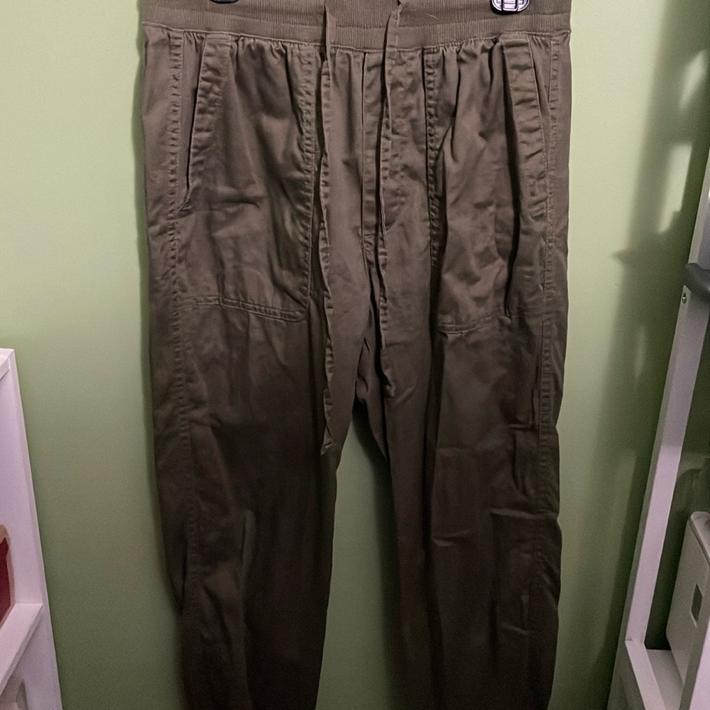 GAP green pants